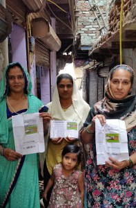 Husholdninger har fått rasjoneringskort i New Delhi. Foto: Marit Erdal 