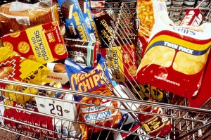 800px-Unhealthy_snacks_in_cart